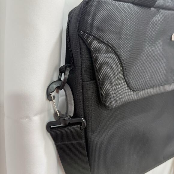 SOLO Ny FLATIRON SLIM BRIEF city briefcase over the shoulder - Picture 3 of 12